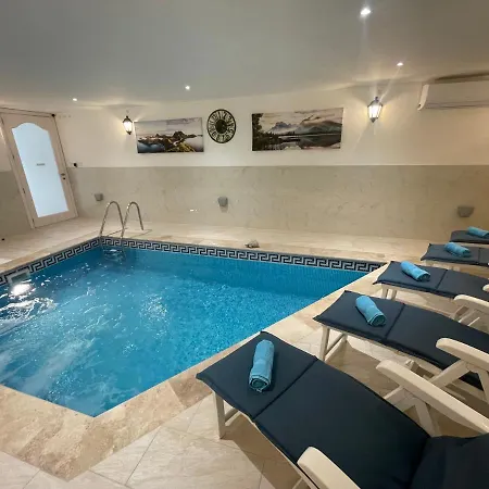 Alina Boutique Living 3* Victoria