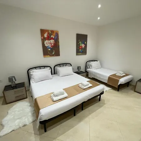 Alina Boutique Living * Victoria