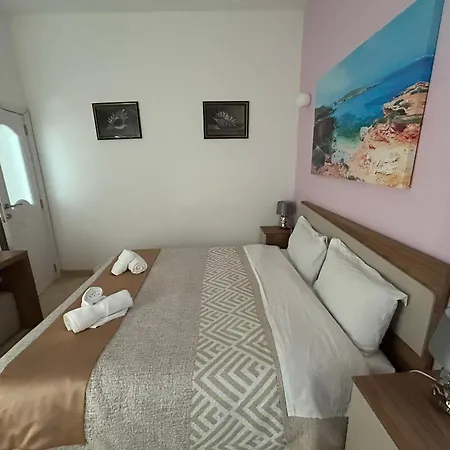 Alojamento de Acomodação e Pequeno-almoço Alina Boutique Living 3*