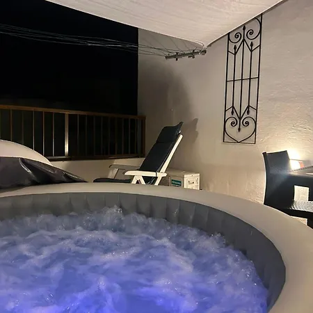 Alina Boutique Living 3* Victoria