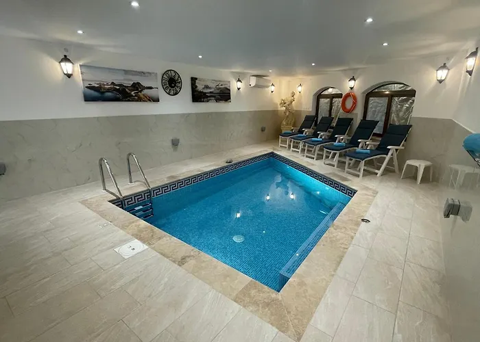 Alina Boutique Living 3* Victoria