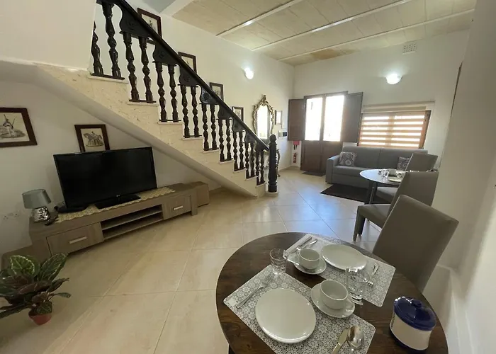 Alina Boutique Living