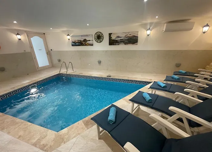 Alina Boutique Living 3* Victoria