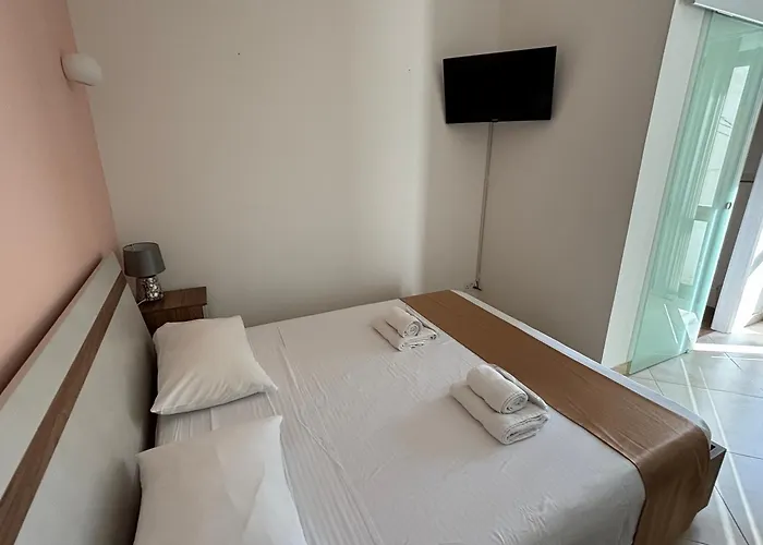 Alina Boutique Living לינה וארוחת בוקר 3*